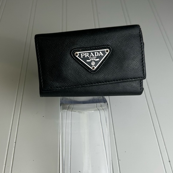 ONE DAY SALE Prada Black Leather 6 Ring Key Holder Wallet Purse - Picture 2 of 12